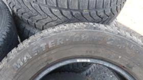 Гуми Зимни 215/65R16, снимка 4
