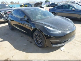 ������ Tesla Model 3