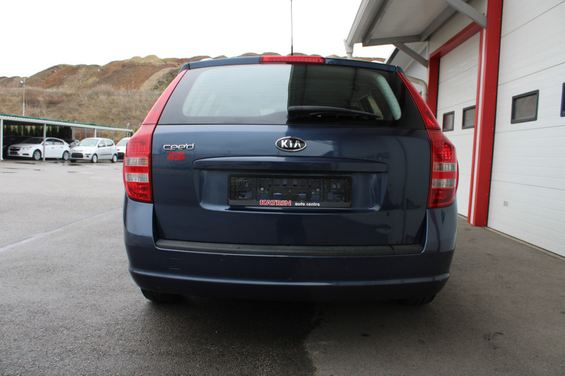 Kia Ceed 1.4i-GAS, снимка 5 - Автомобили и джипове - 44761516