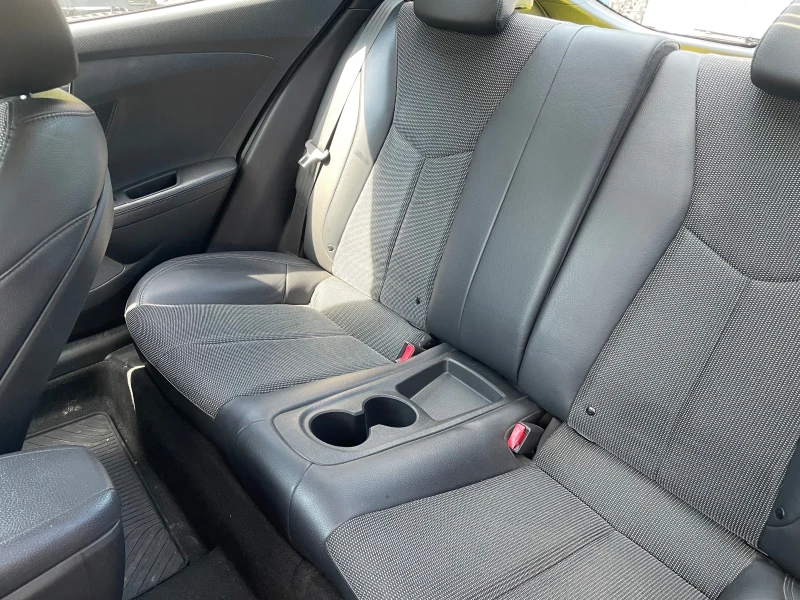 Hyundai Veloster  1.6, NAVI, снимка 8 - Автомобили и джипове - 50584528