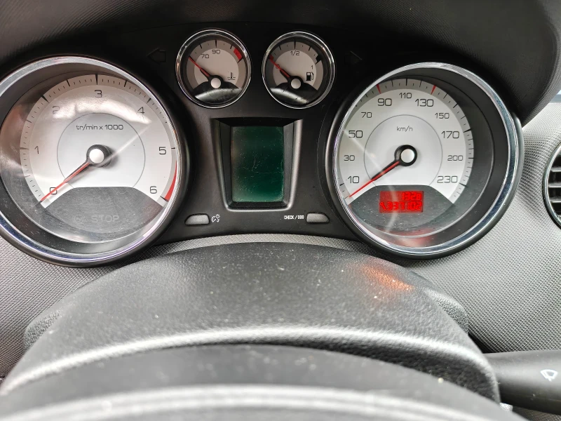 Peugeot 308 2.0HDI SW, снимка 15 - Автомобили и джипове - 51253562