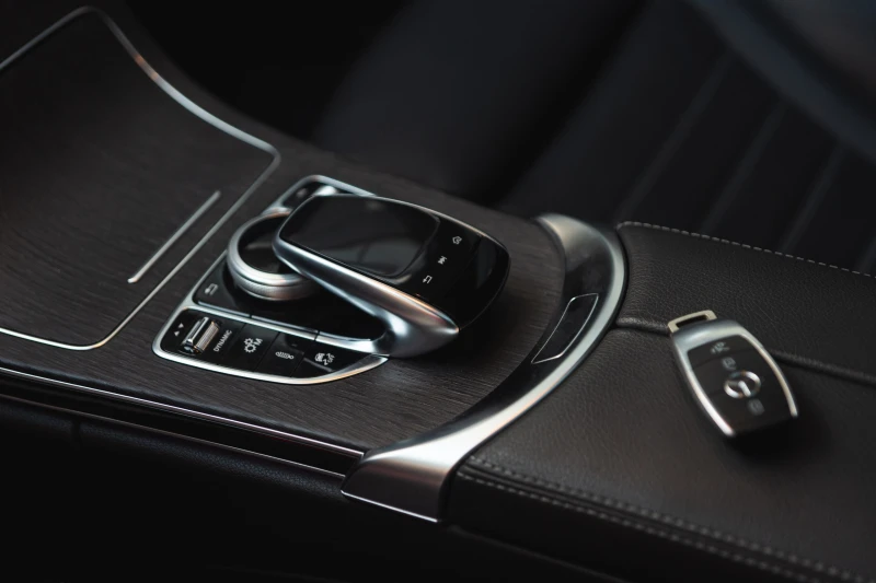 Mercedes-Benz C 43 AMG, снимка 13 - Автомобили и джипове - 52339058