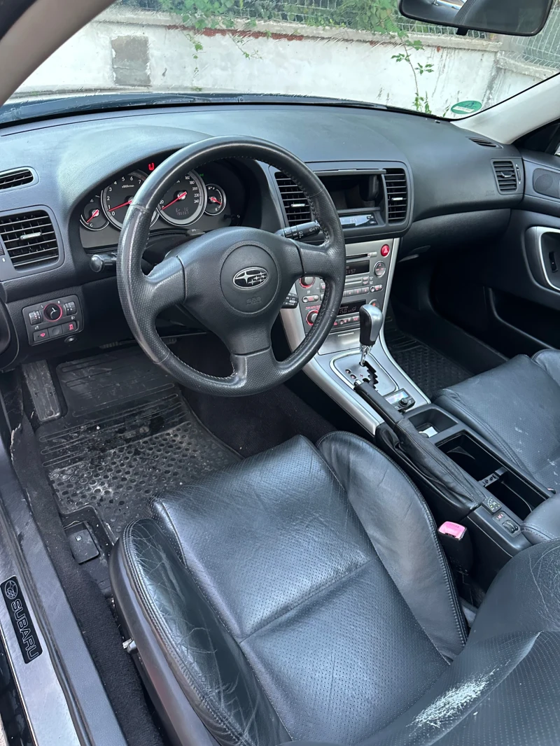 Subaru Legacy Комби, снимка 11 - Автомобили и джипове - 52653517