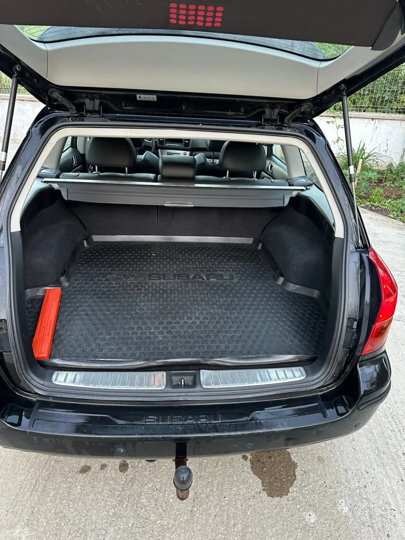 Subaru Legacy Комби, снимка 8 - Автомобили и джипове - 52653517