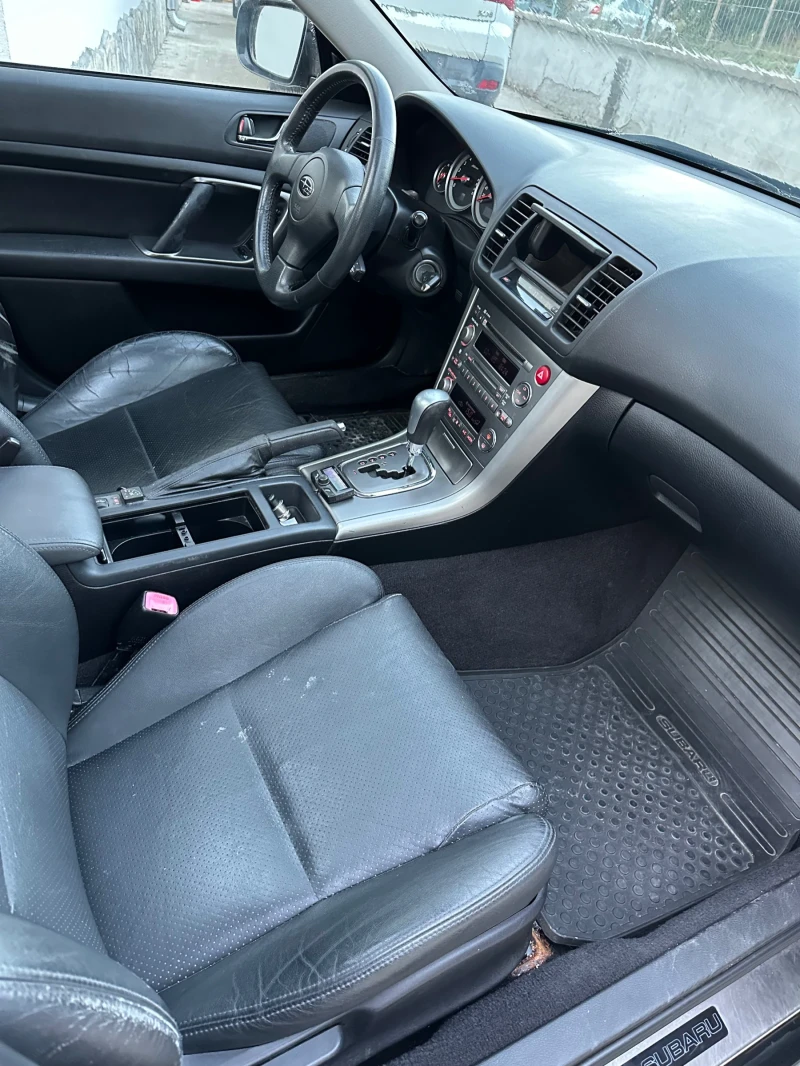 Subaru Legacy Комби, снимка 7 - Автомобили и джипове - 52653517