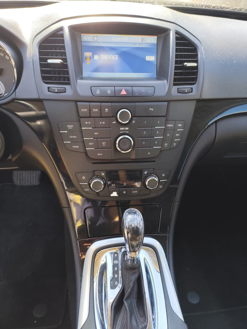 Opel Insignia 4x4, снимка 11 - Автомобили и джипове - 51884179