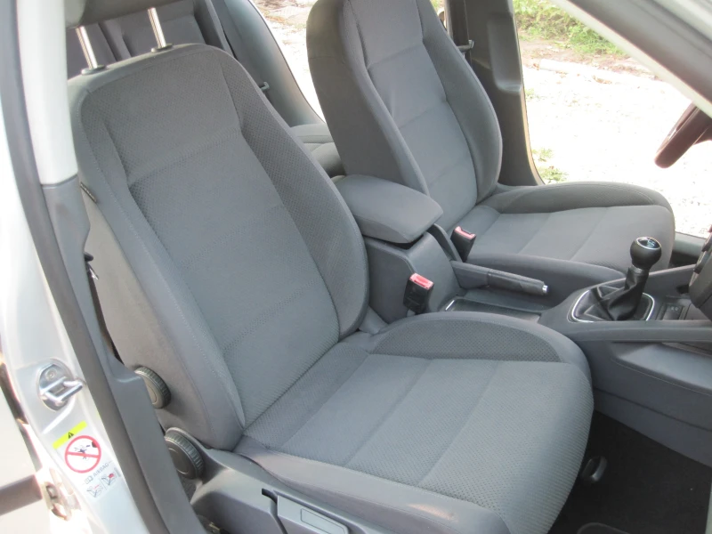 VW Golf 1.6 102 HIGLINE ITALY, снимка 11 - Автомобили и джипове - 52180300