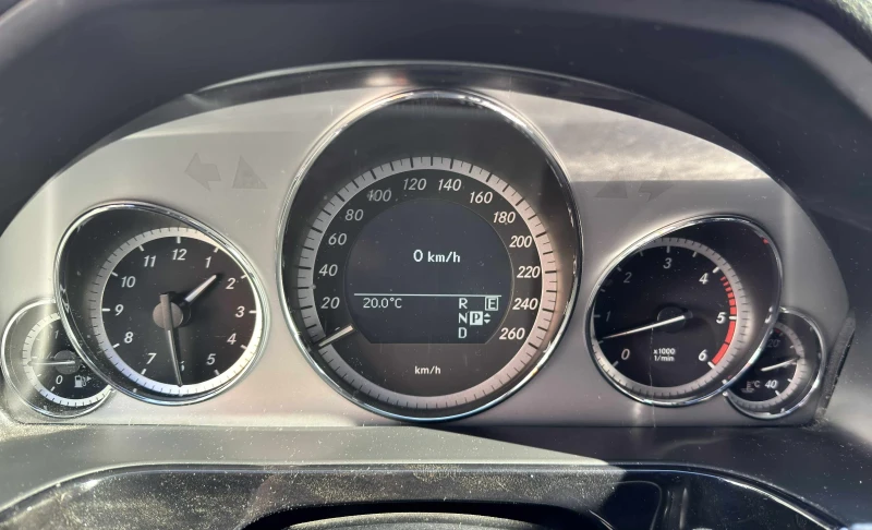 Mercedes-Benz E 350, снимка 5 - Автомобили и джипове - 52326356