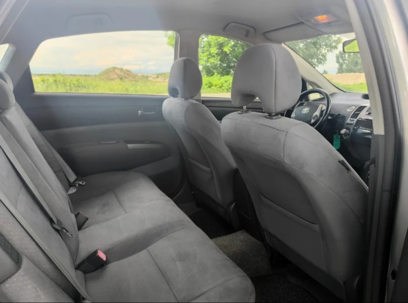 Toyota Prius Бензин/Електричество, снимка 8 - Автомобили и джипове - 52696228