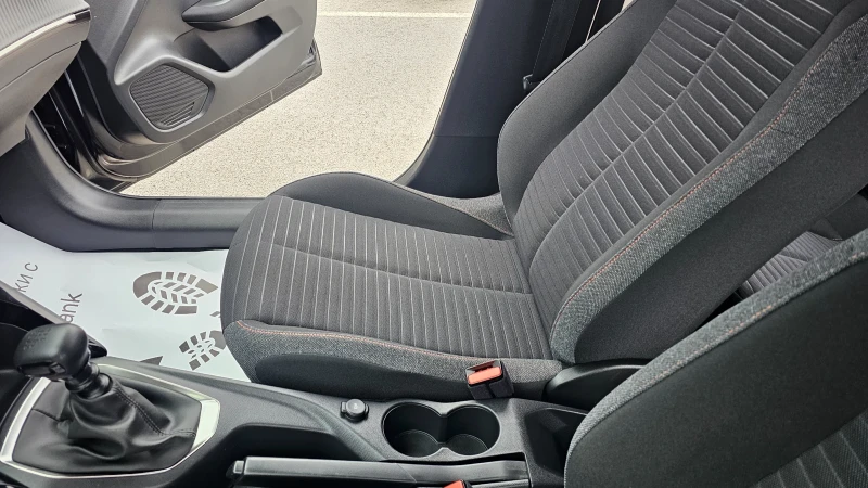 Peugeot 208 1.5HDI-NAVI-TOPP, снимка 11 - Автомобили и джипове - 52771344
