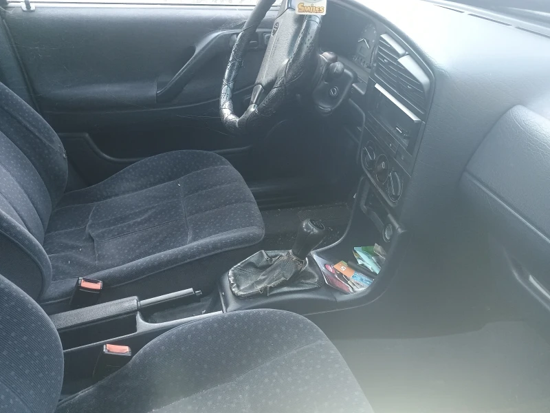 VW Passat, снимка 4 - Автомобили и джипове - 52828979