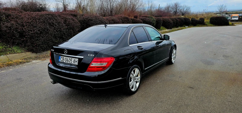 Mercedes-Benz C 220, снимка 4 - Автомобили и джипове - 53121343