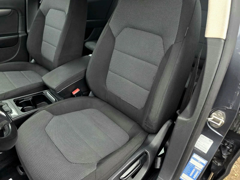 VW Passat 2.0TDI/Common Rail/HIGHLINE, снимка 12 - Автомобили и джипове - 53455303