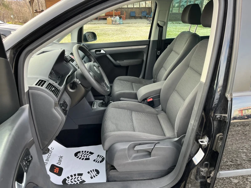 VW Touran 1.6i 102ps, снимка 7 - Автомобили и джипове - 53598331