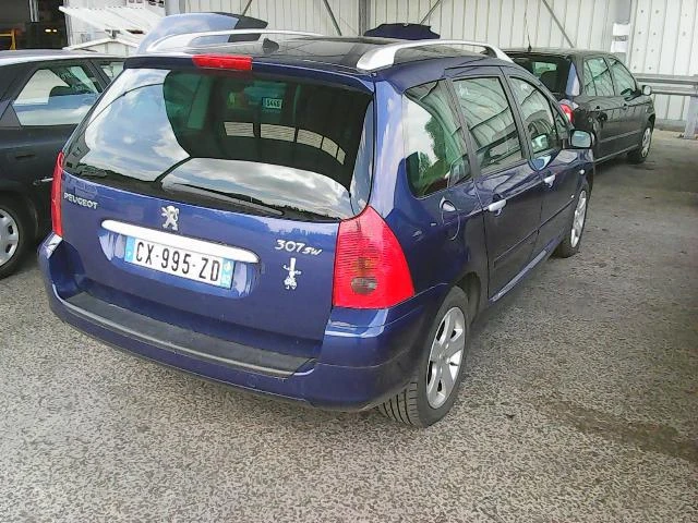 Peugeot 307 2.0 16V/2.0 HDi/1.6 i - изображение 2