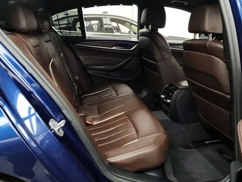 BMW 520 D M Sports Plus, снимка 12 - Автомобили и джипове - 53707897