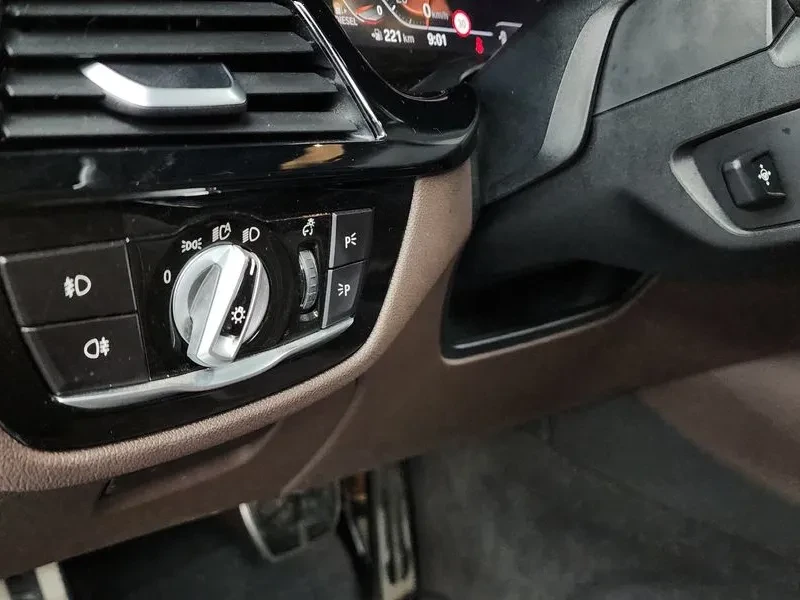 BMW 520 D M Sports Plus, снимка 16 - Автомобили и джипове - 53707897