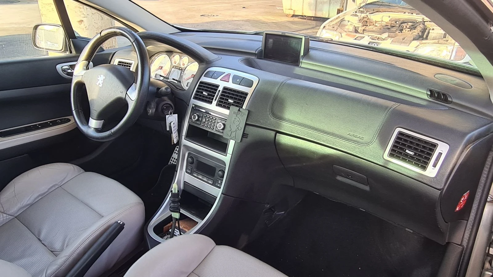 Peugeot 307 2.0 16V/2.0 HDi/1.6 i | Mobile.bg — изображение 16