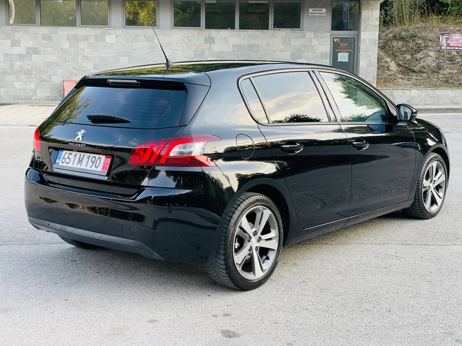 Peugeot 308 1.6HDI* 92к.с* 2014год. - изображение 6