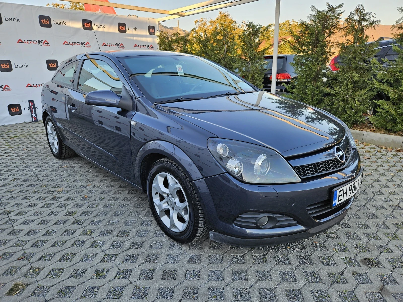 Opel Astra GTC= 1.6i-105кс= RECARO= ПОДГРЕВ= АВТОПИЛОТ - изображение 2