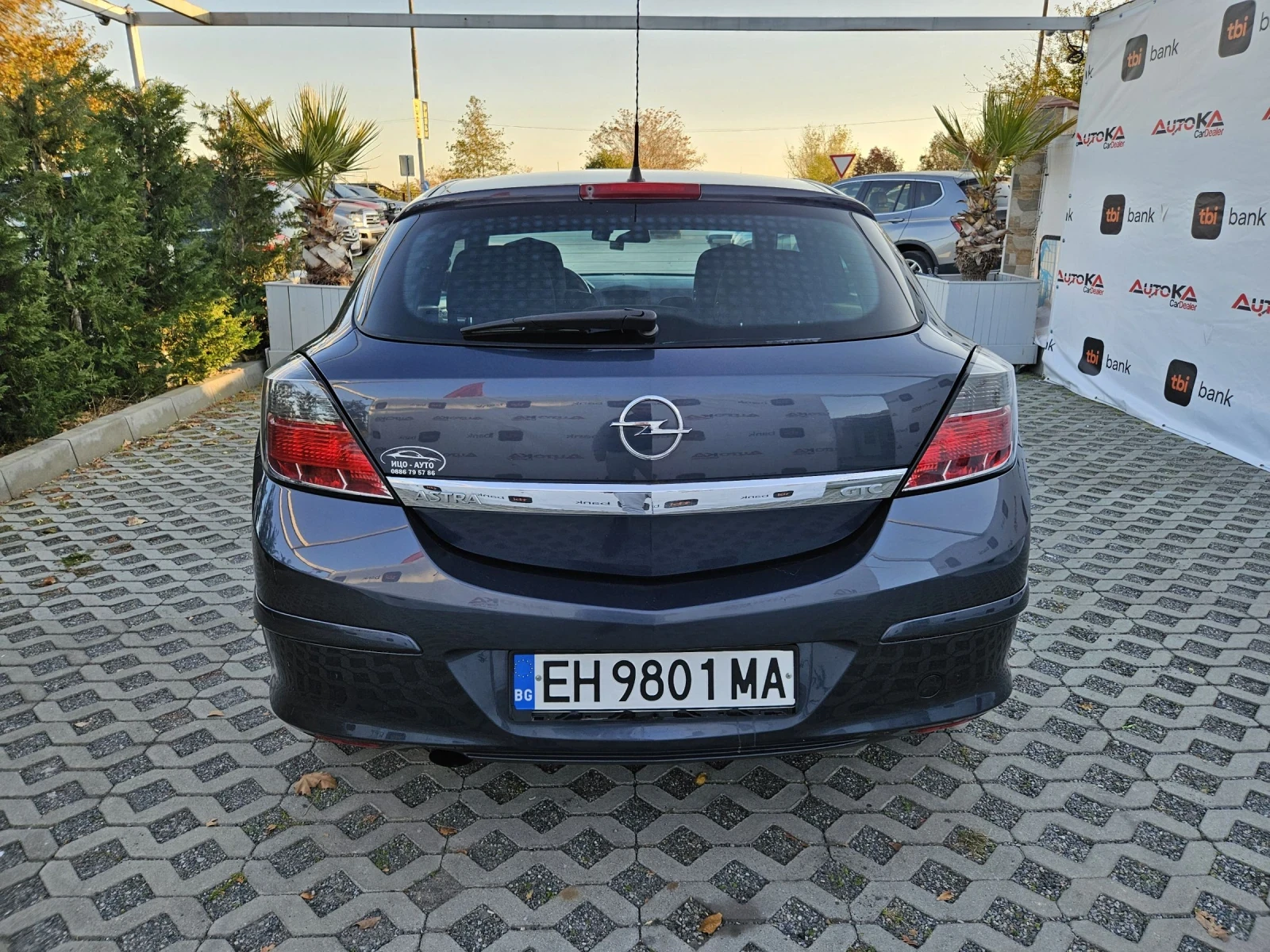 Opel Astra GTC= 1.6i-105кс= RECARO= ПОДГРЕВ= АВТОПИЛОТ - изображение 4