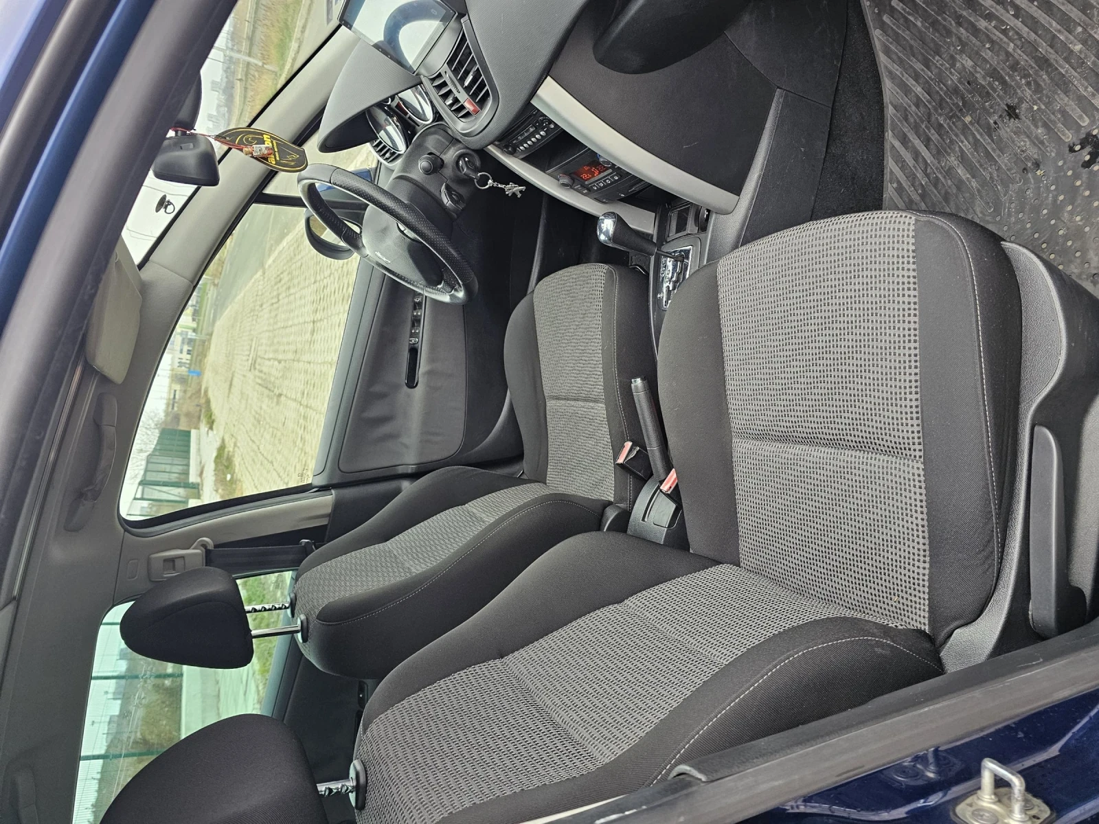 Peugeot 207 SW - изображение 8
