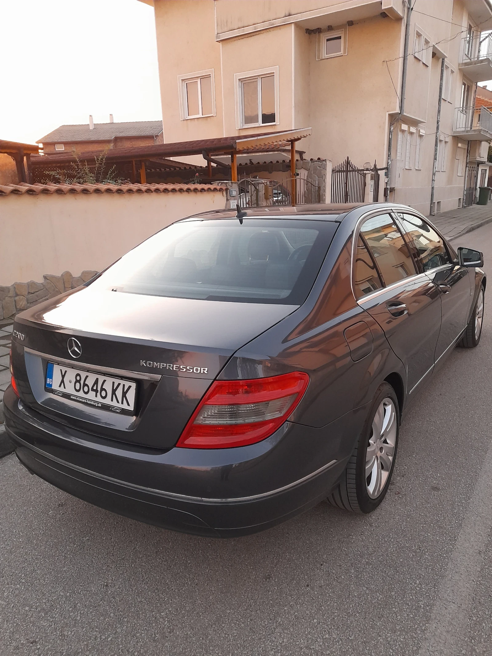 Mercedes-Benz C 200  - изображение 2