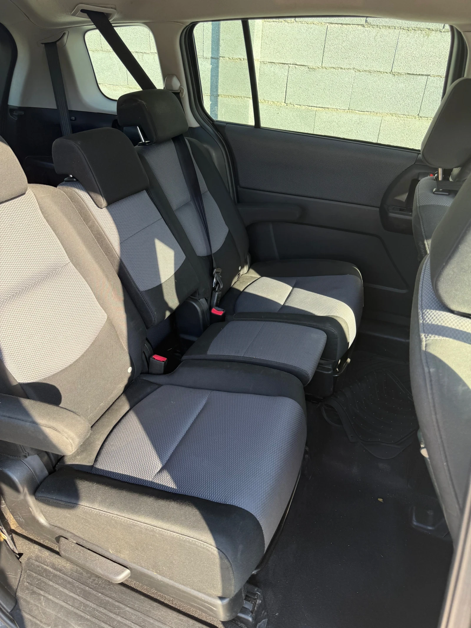 Mazda 5  - изображение 6