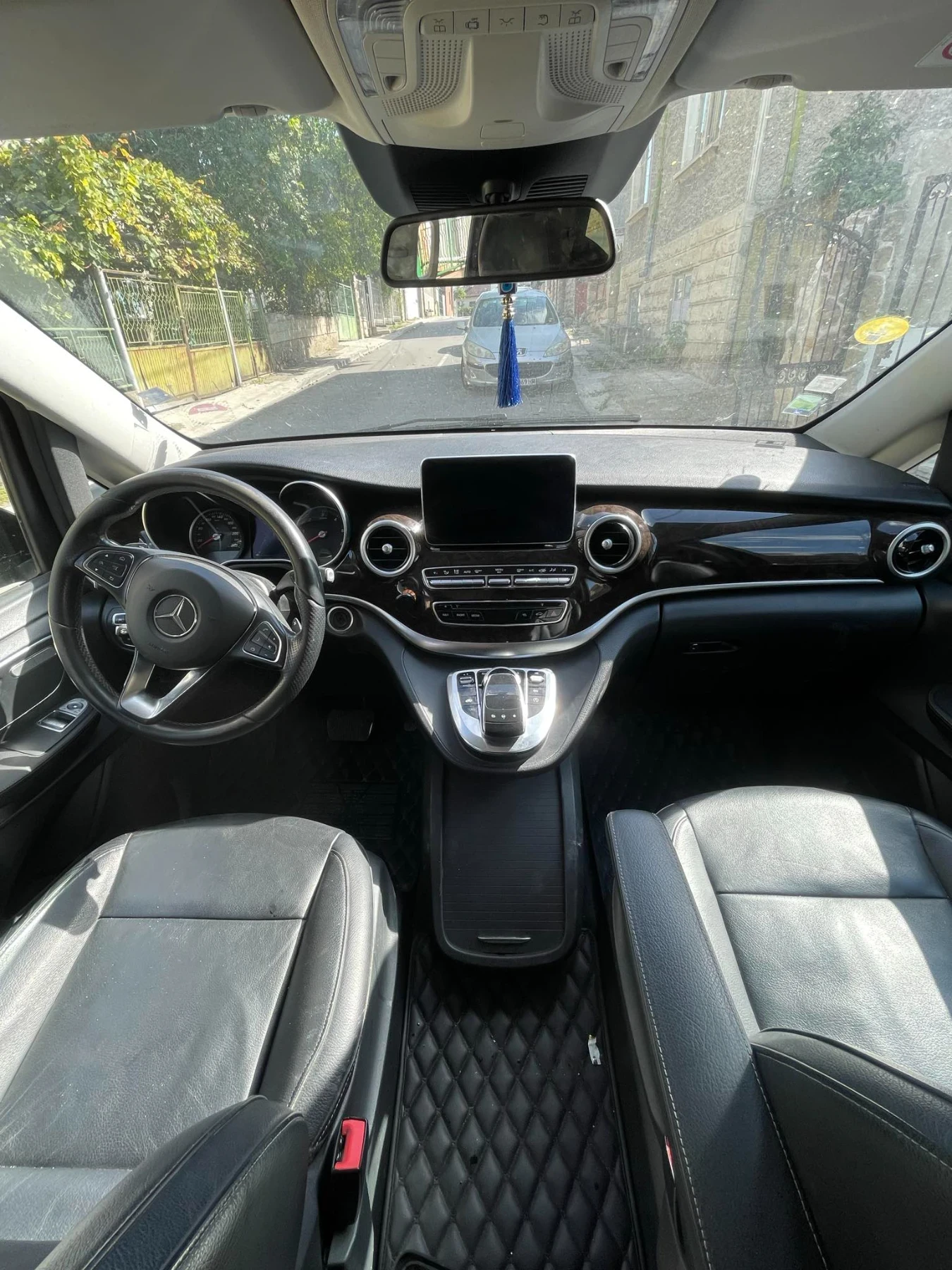 Mercedes-Benz V 300  - изображение 3