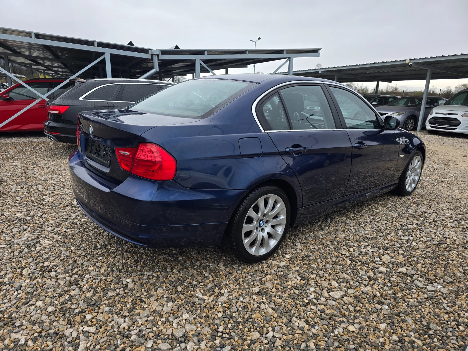 BMW 318 2.0i 143кс РЕАЛНИ КИЛОМЕТРИ , снимка 5 - Автомобили и джипове - 54003125