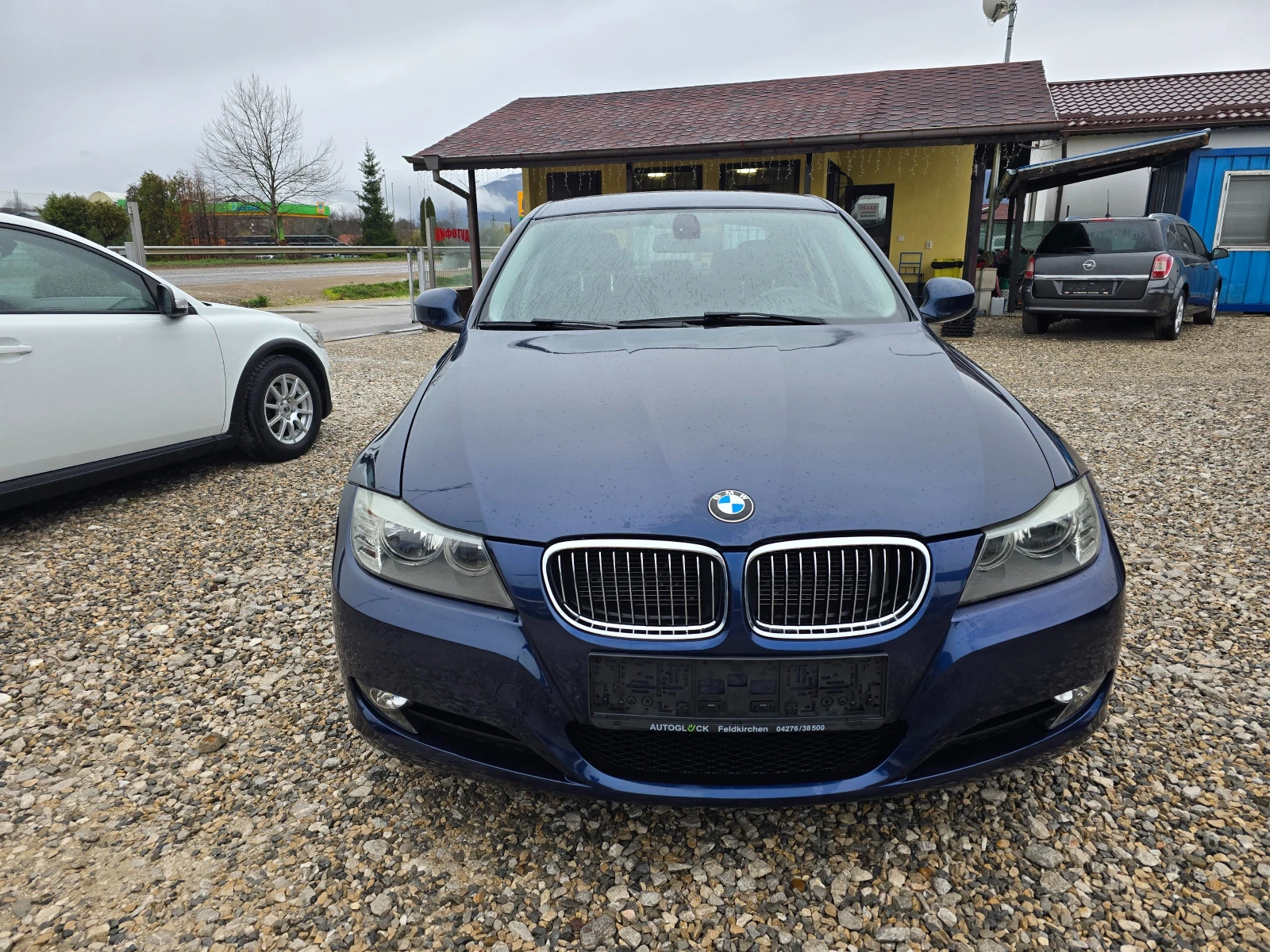 BMW 318 2.0i 143кс РЕАЛНИ КИЛОМЕТРИ , снимка 8 - Автомобили и джипове - 54003125