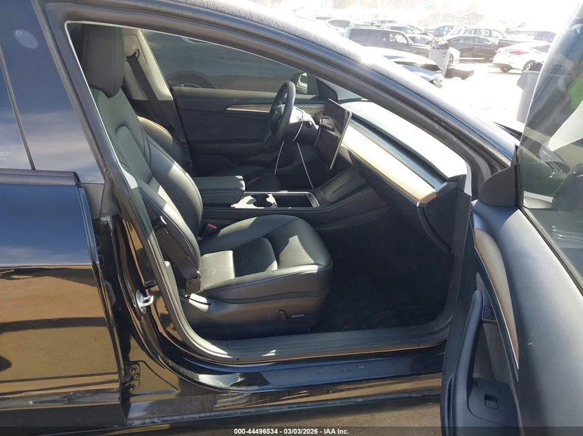 Tesla Model 3 Rear-Wheel Drive, снимка 5 - Автомобили и джипове - 54459804