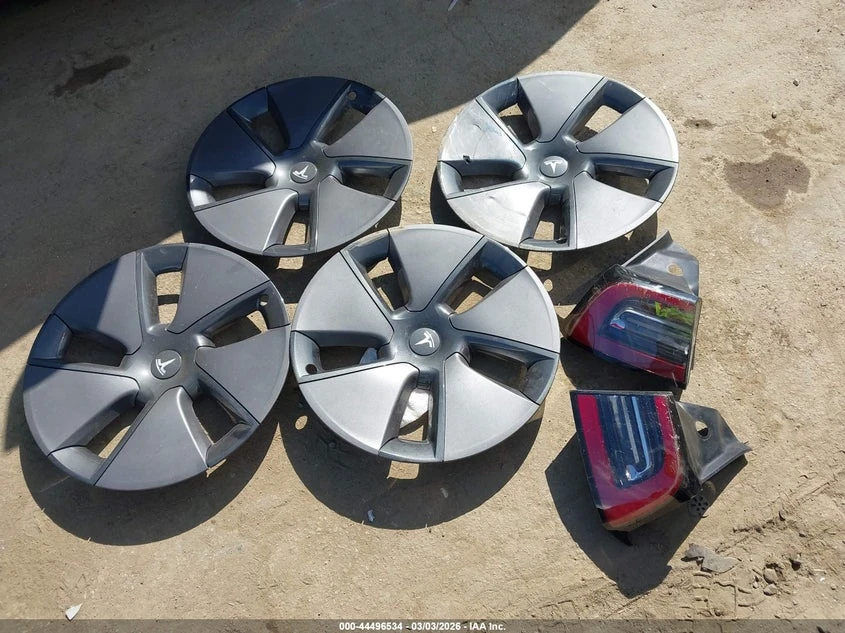 Tesla Model 3 Rear-Wheel Drive, снимка 12 - Автомобили и джипове - 54459804