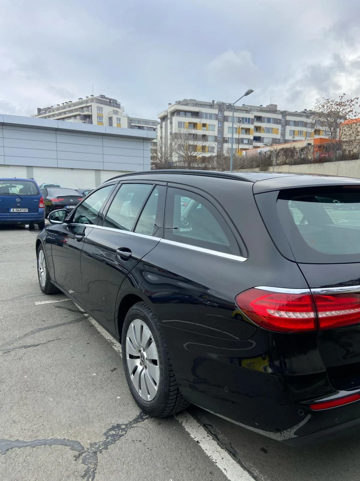 Mercedes-Benz E 200, снимка 6 - Автомобили и джипове - 54708679