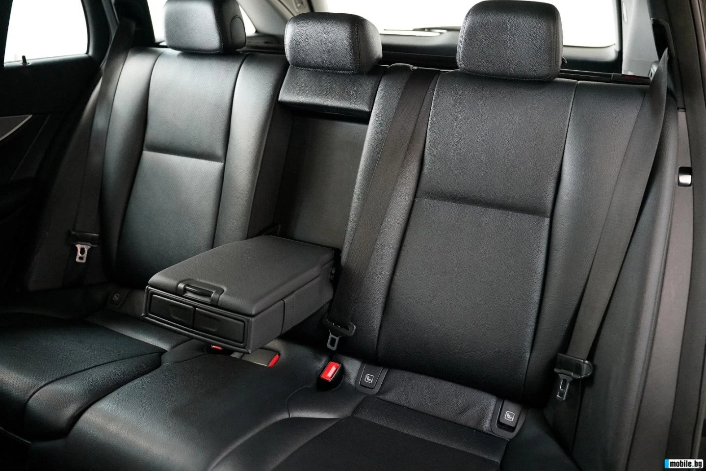 Mercedes-Benz E 200, снимка 17 - Автомобили и джипове - 54708679