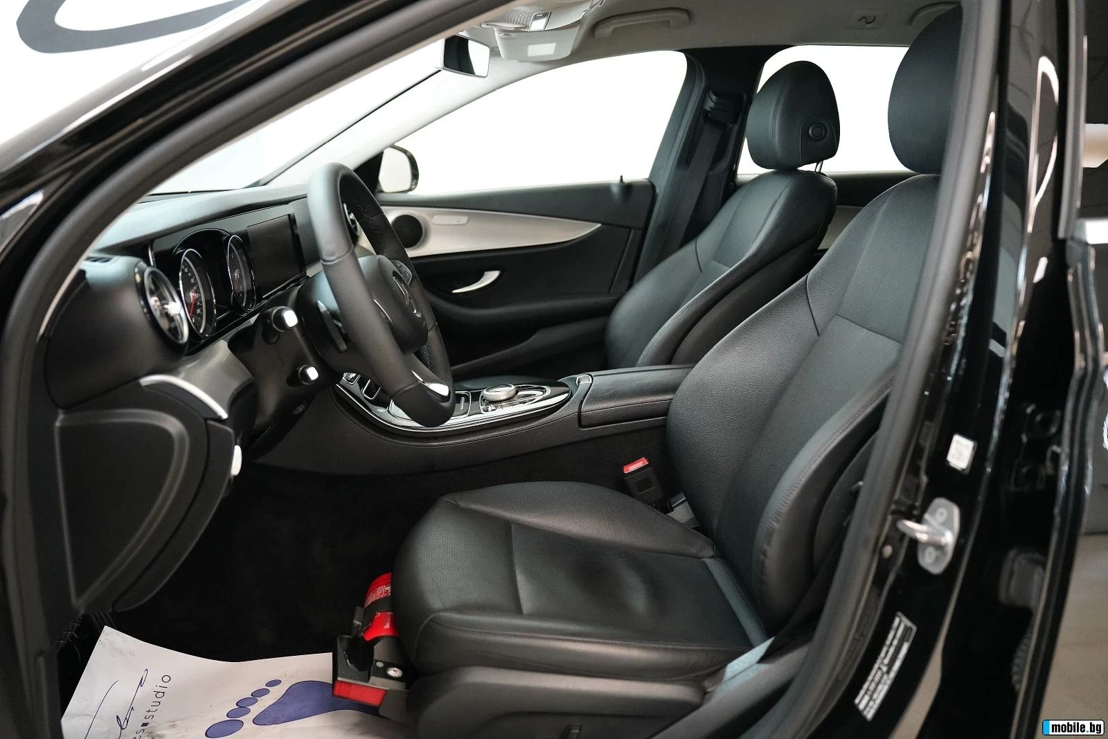 Mercedes-Benz E 200, снимка 4 - Автомобили и джипове - 54708679