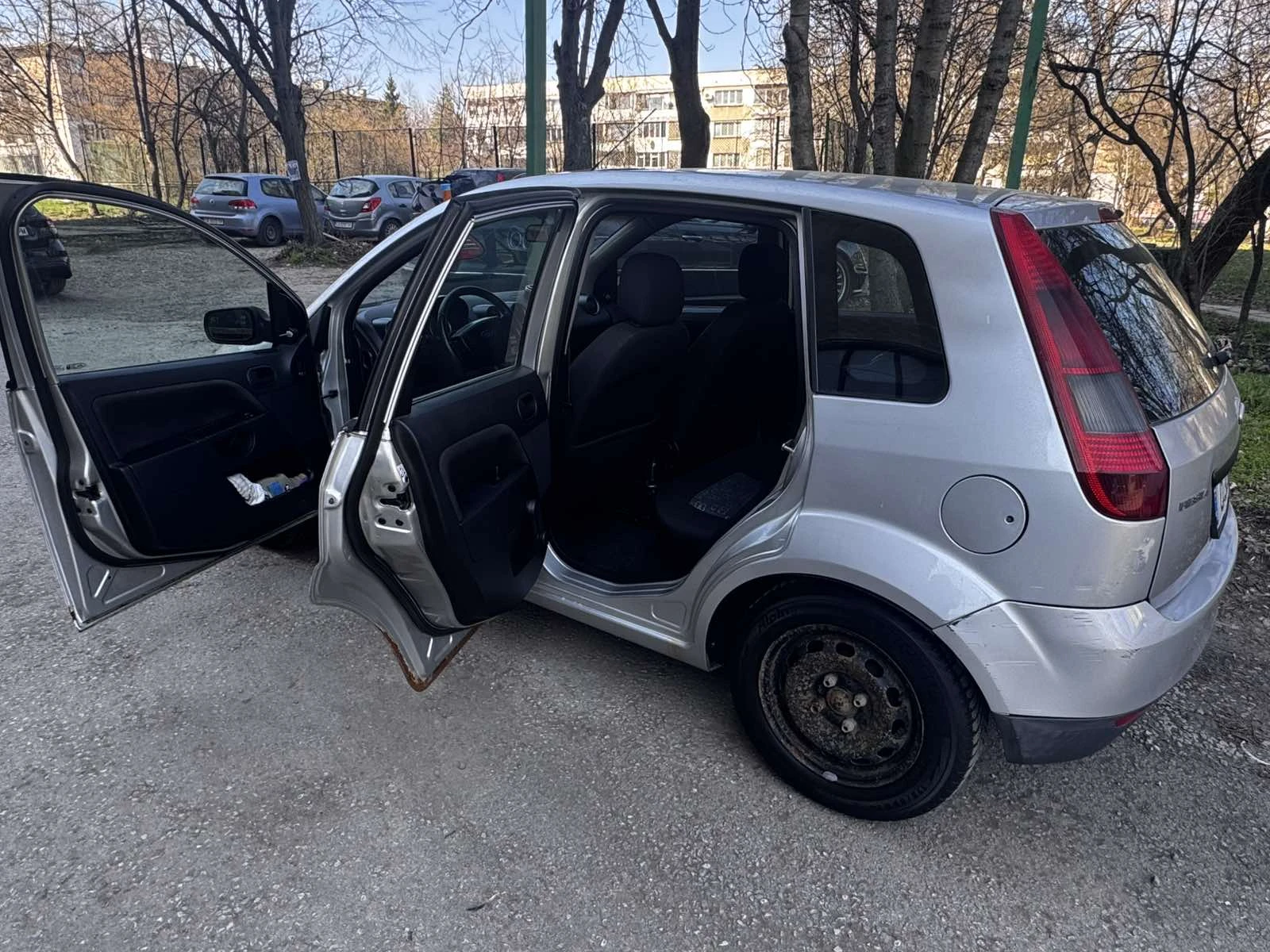 Ford Fiesta 1.4 TDCI, снимка 11 - Автомобили и джипове - 54739404