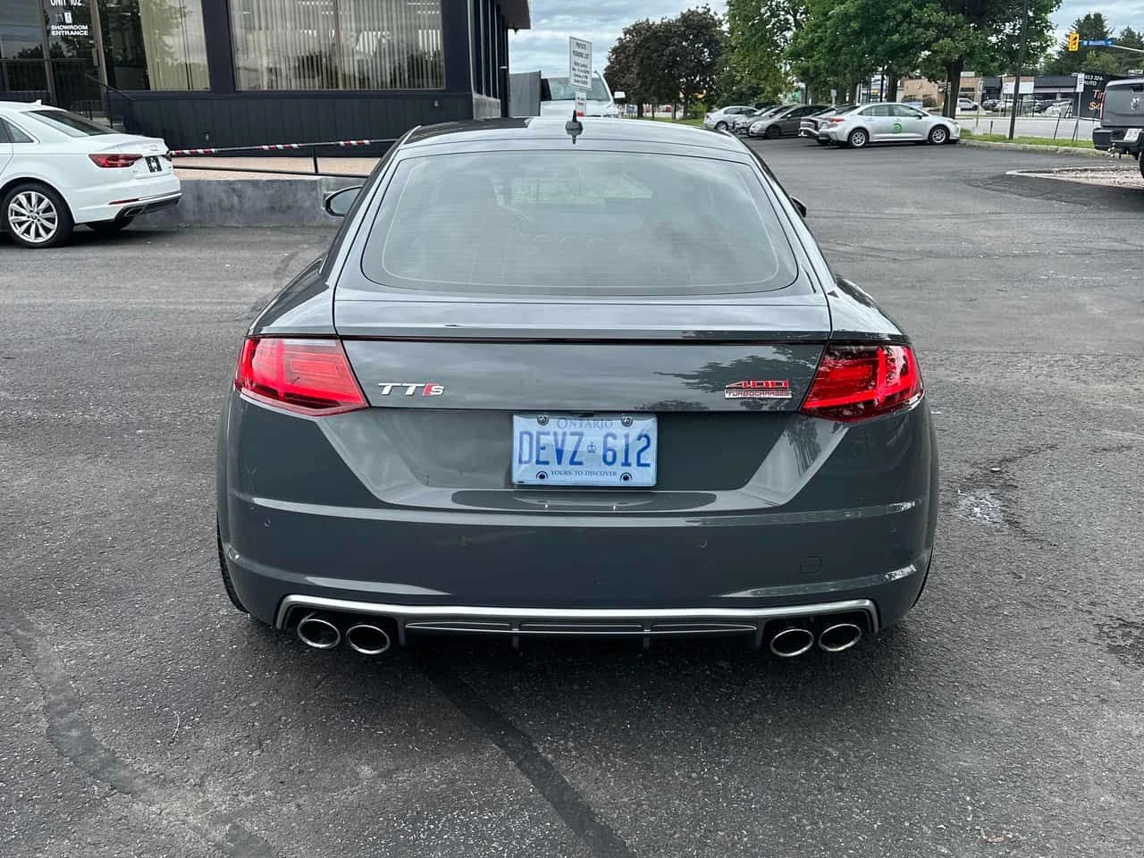 Audi Tt * TTS* 2.0T* АВТОКРЕДИТ БЕЗ ПЪРВОНАЧАЛНА ВНОСКА* , снимка 4 - Автомобили и джипове - 54920723