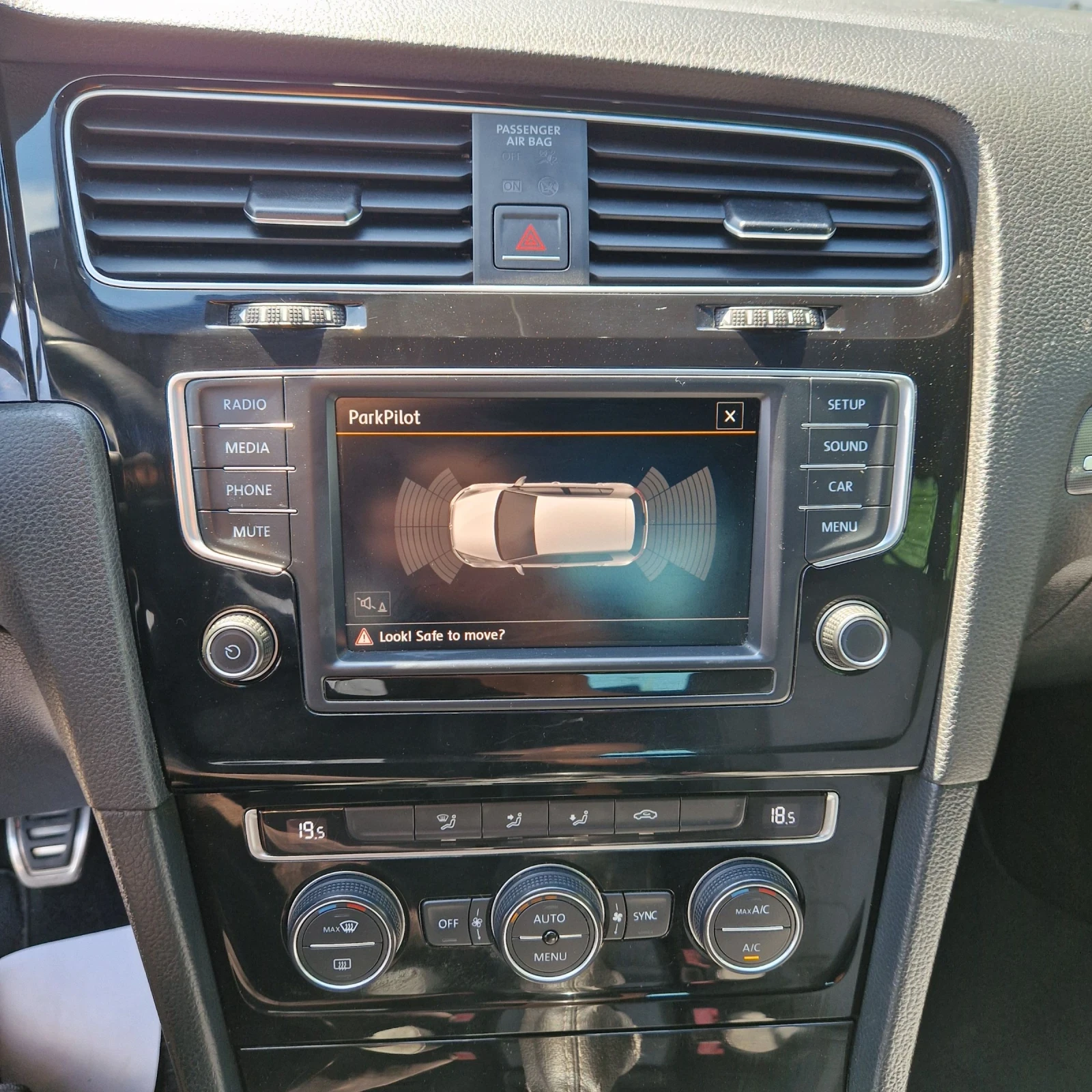 VW Golf 1.6TDI R-LINE | Mobile.bg � ����������� 10