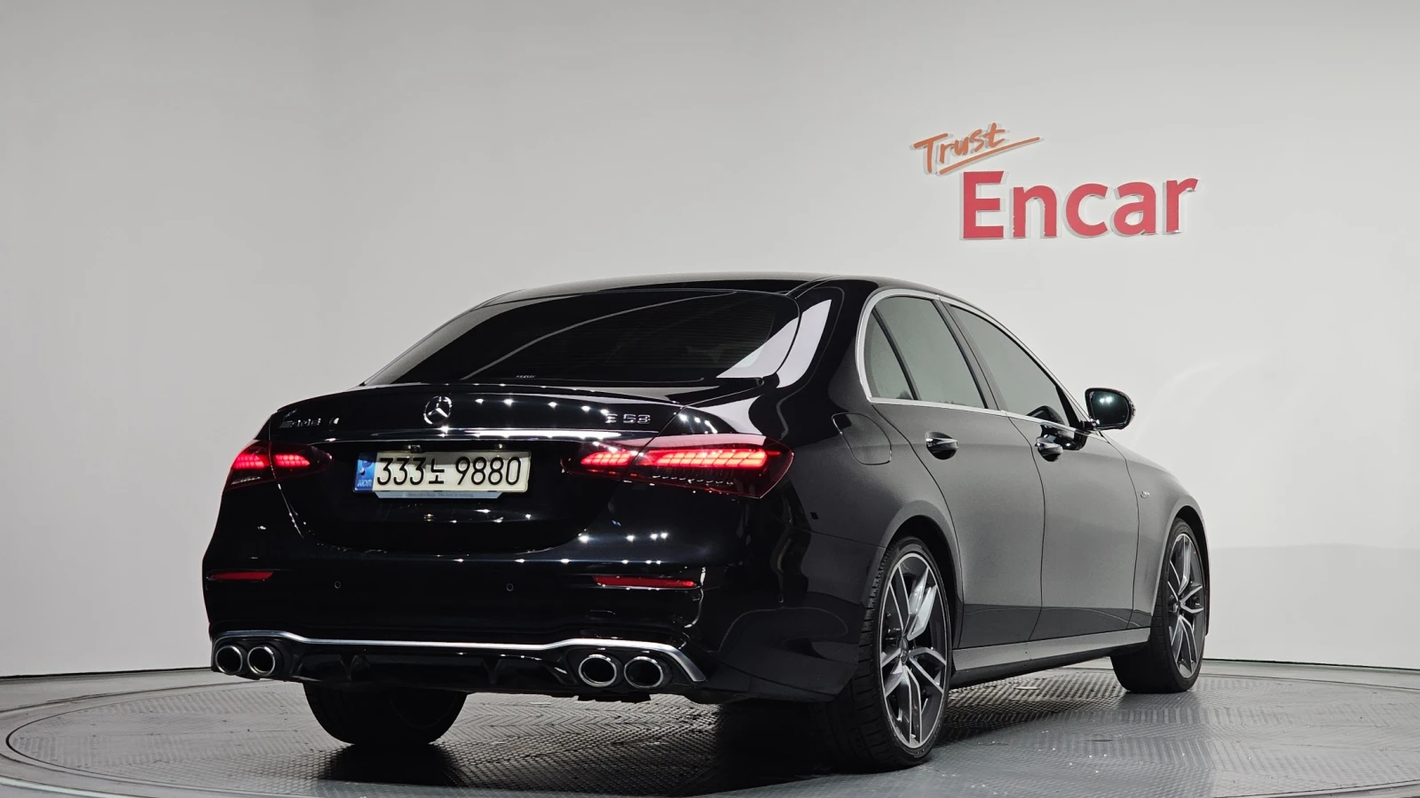 Mercedes-Benz E 53 AMG 4MATIC+ , снимка 2 - Автомобили и джипове - 55564876