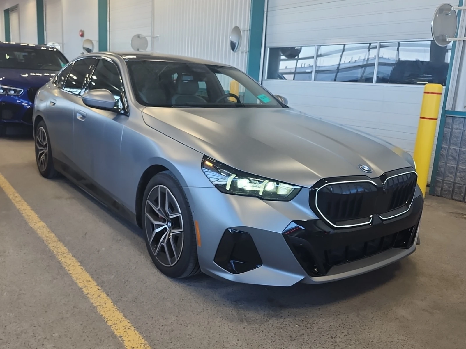 BMW 550 550E XDRIVE / ПАНО / ПРОГНОЗНА ЦЕНА до БГ, снимка 2 - Автомобили и джипове - 55618593