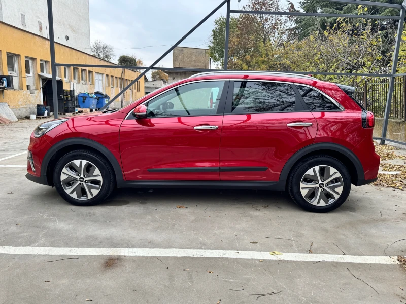 Kia Niro, снимка 8 - Автомобили и джипове - 47948640