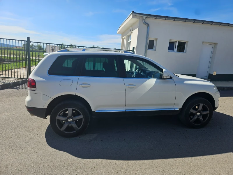 VW Touareg, снимка 2 - Автомобили и джипове - 48475164