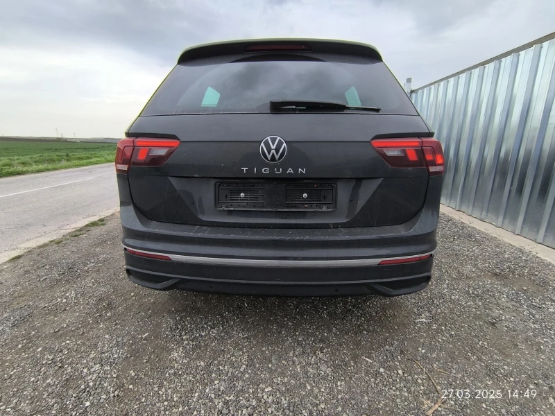 VW Tiguan  / FACELIFT / 2.0TDI /, снимка 3 - Автомобили и джипове - 49849138