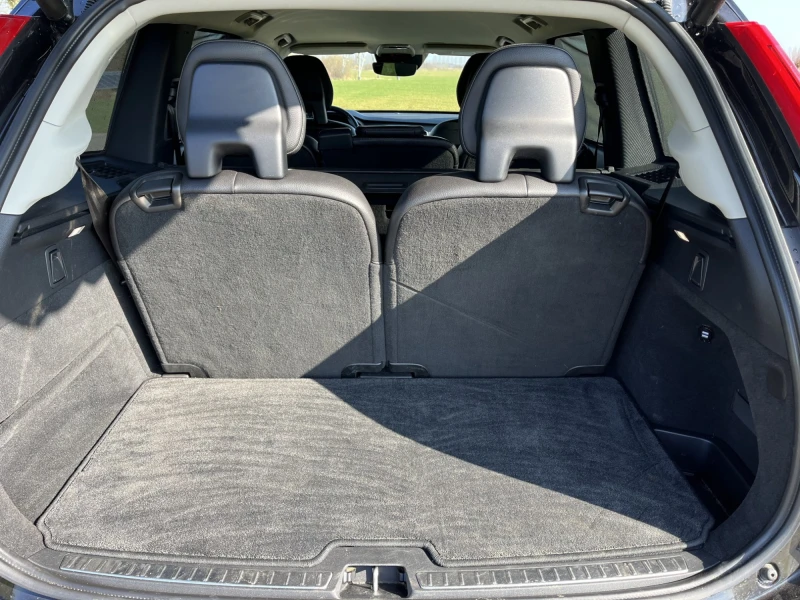 Volvo Xc90  D4 Business plus, снимка 11 - Автомобили и джипове - 52421997
