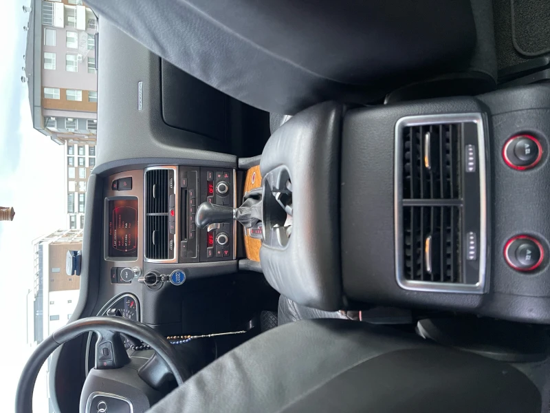 Audi Q7 3.0TDI V6 QUATTRO, снимка 10 - Автомобили и джипове - 52553014