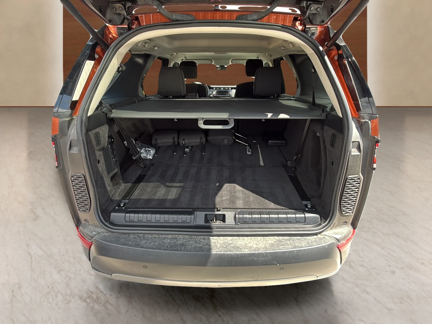 Land Rover Discovery 3.0D, снимка 14 - Автомобили и джипове - 54537311