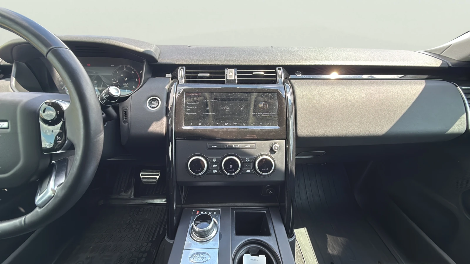 Land Rover Discovery 3.0D, снимка 11 - Автомобили и джипове - 54537311