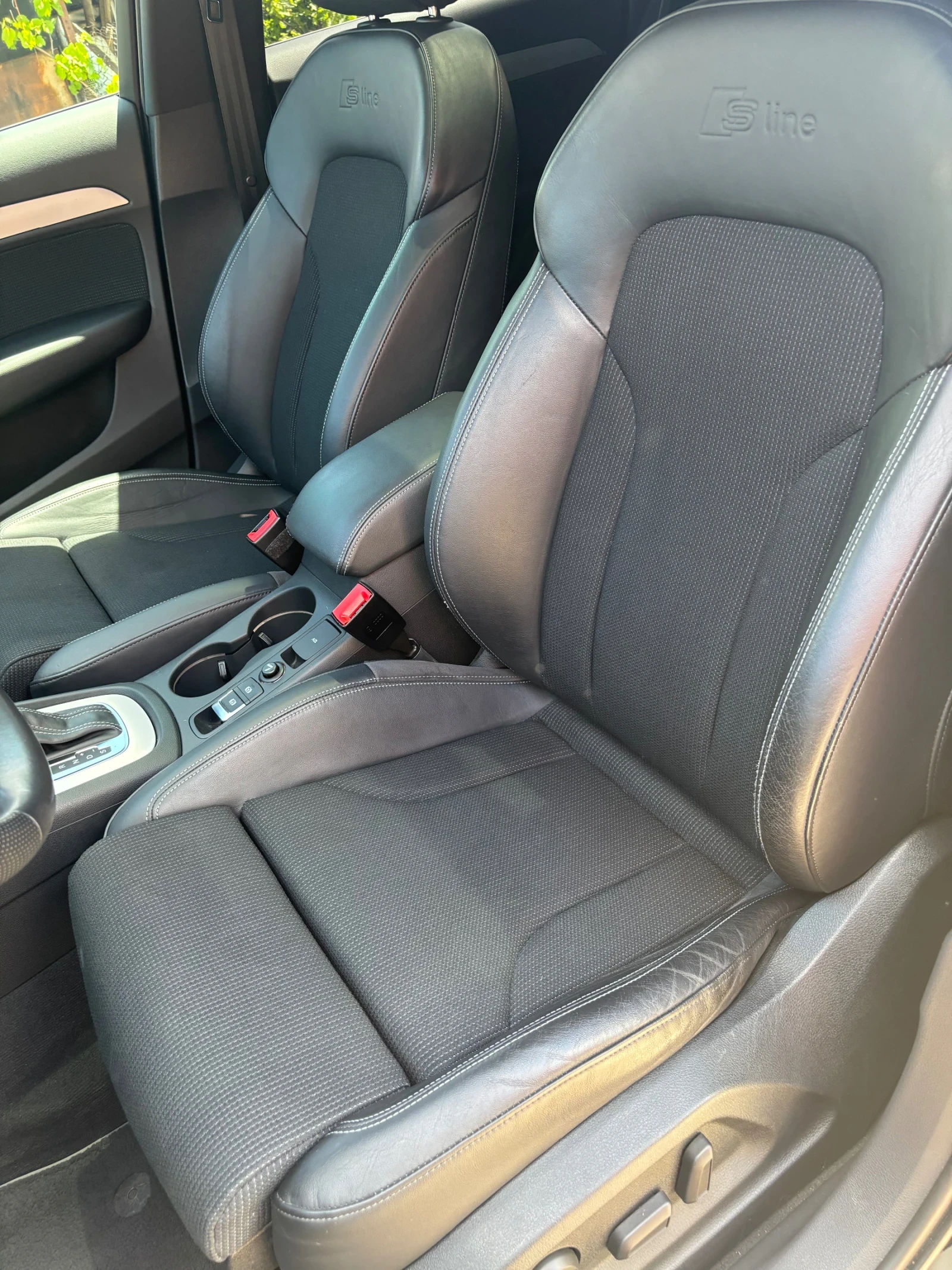 Audi Q3 2.0TFSI, снимка 6 - Автомобили и джипове - 54677802
