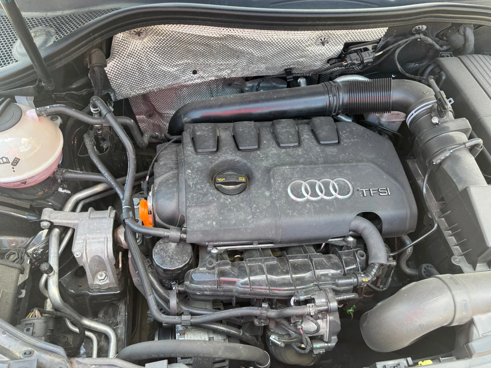 Audi Q3 2.0TFSI, снимка 11 - Автомобили и джипове - 54677802